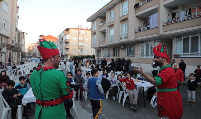 Gemlik Belediyesi binlerce kişiye iftar veriyor