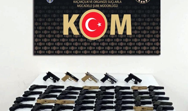 Hamzabeyli Sınır Kapısı'nda 59 tabanca ele geçirildi