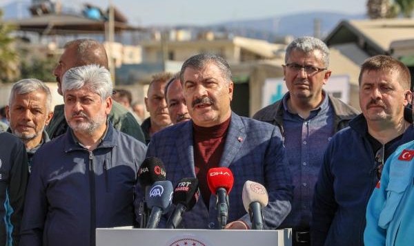 'Hastaların terk edildiği' iddiası: Bakan Koca'dan açıklama geldi