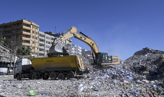 Hatay'da enkaz kaldırma çalışmaları devam edecek