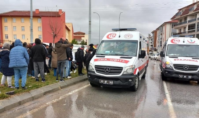 İşçi servisi ile minibüs çarpıştı: Yaralılar var