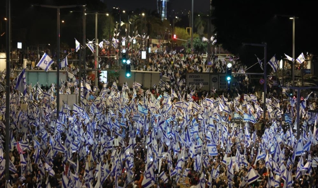 İsrail'de protestolar şiddetlendi