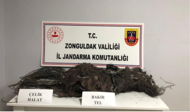 Kablo hırsızlarını jandarma yakaladı