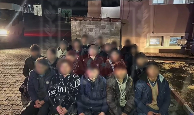 Kaçak göçmenler termal kameraya yakalandı