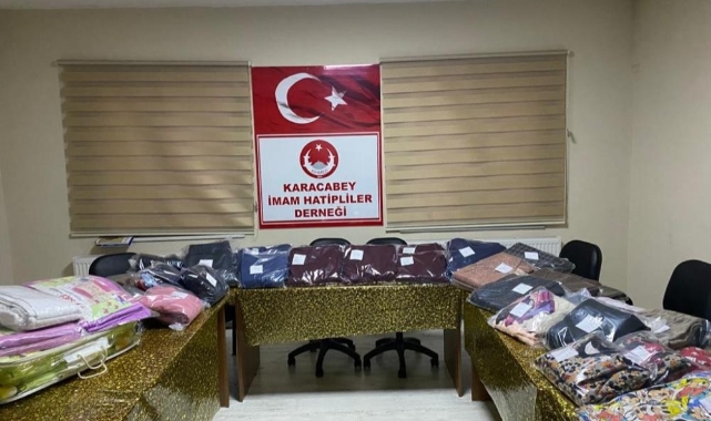 Karacabey'de kadınlar depremzedeler için çalışıyor