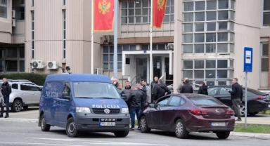 Karadağ'da mahkeme binasına saldırı: 5 yaralı