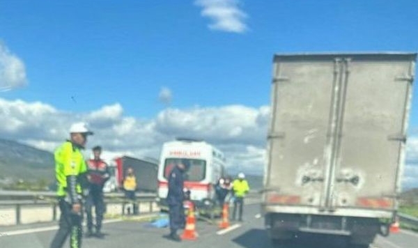 Karşıya geçmek isterken canından oldu