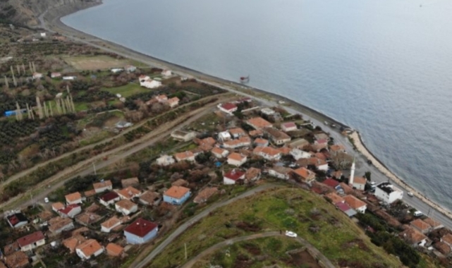 Marmara'da bu köy diken üstünde!