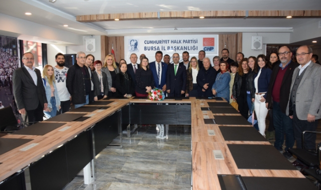 Memleket Partisi Bursa'da toplu istifa! CHP'ye katıldılar