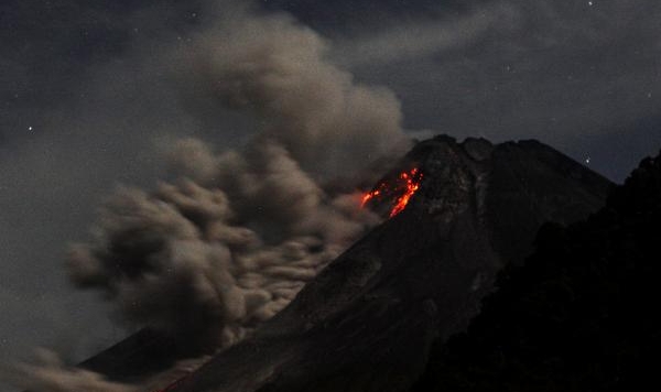 Merapi yanardağında hareketlilik devam ediyor