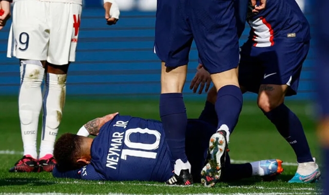 Neymar sezonu kapattı