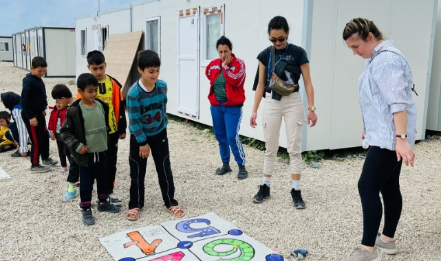 Nilüfer Belediyesi yaraların sarılması için Samandağ’da