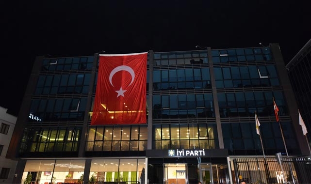 O partinin ışıkları Bursa’da da sabaha kadar yandı!