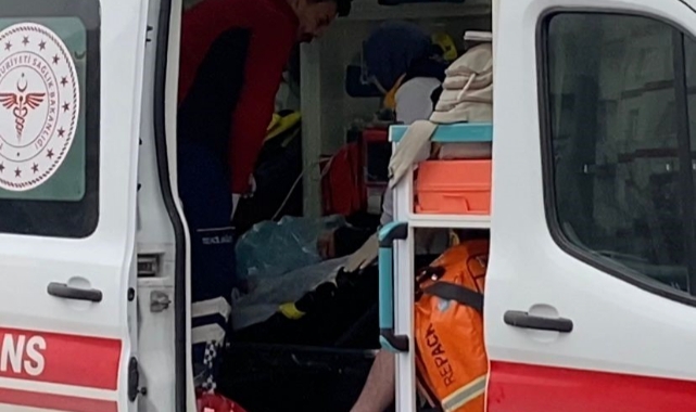 Öğrenciler sokakta birbirlerini bıçakladı