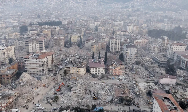 Orta hasarlı binalar da yıkılacak!