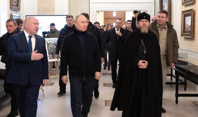 Putin'den Kırım'a ziyaret