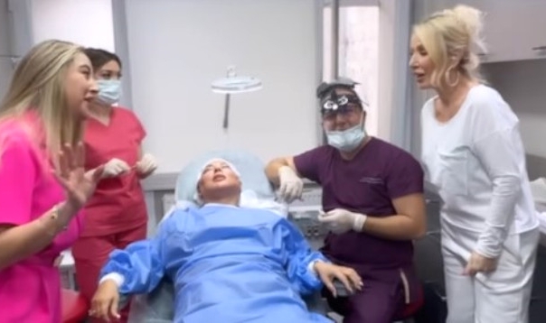Seda Sayan'ın baskısıyla ameliyat oldu