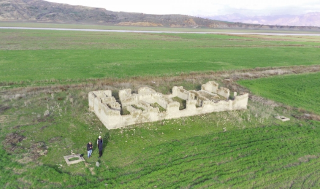 Sular çekilince 83 yıllık tarih gün yüzüne çıktı!