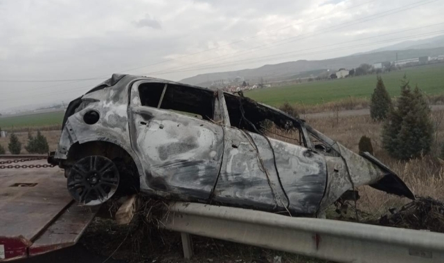 Takla atan otomobilde sıkışan sürücü yanarak hayatını kaybetti