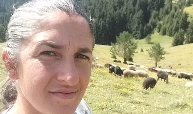 Tartıştığı eşini tabancayla öldürüp, yaşamına son verdi