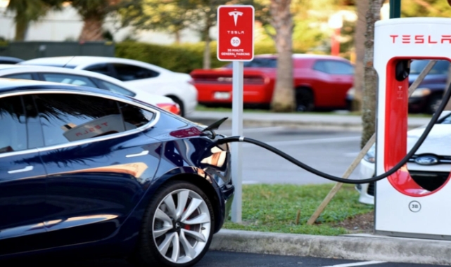 Tesla'ya şarj ağı işletmeci lisansı: Şirket sayısı 119'a çıktı
