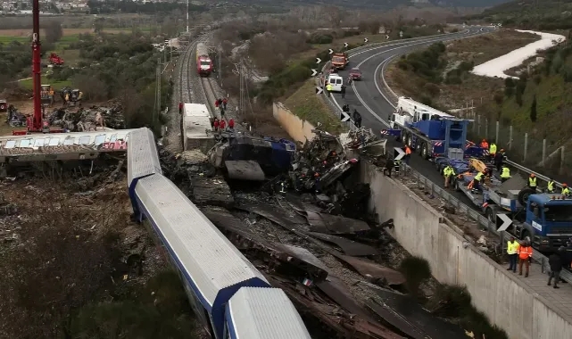 Tren faciasının ardından demiryolu çalışanları greve gitti