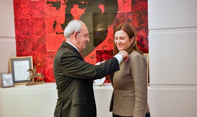 Türkan Elçi CHP'ye katıldı