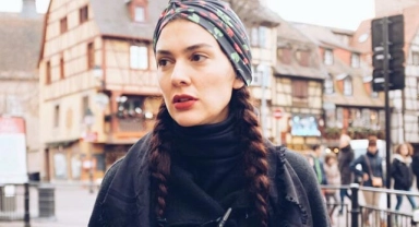 Yardım kolisinden çıkan eşyaya öfkelendi