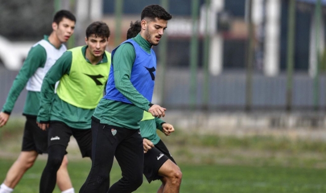 Yeşil beyazlılar Esenler Erokspor maçına hazırlanıyor