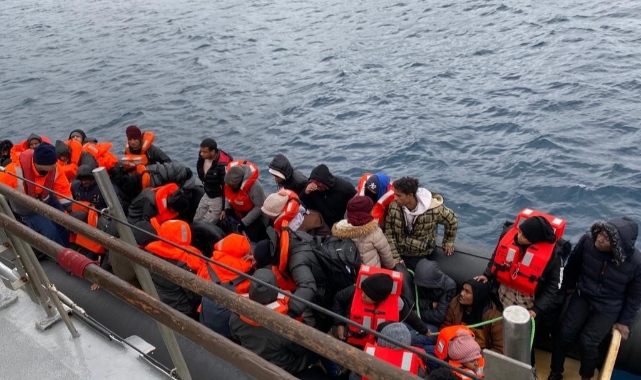Yunanistan'ın ölüme ittiği göçmenler kurtarıldı