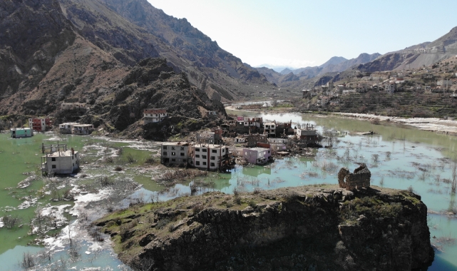 Yusufeli'nde son dükkanlar da kapandı