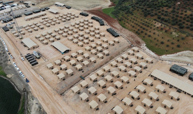 2 bin 400 öğrenci çadır kentte eğitim görecek