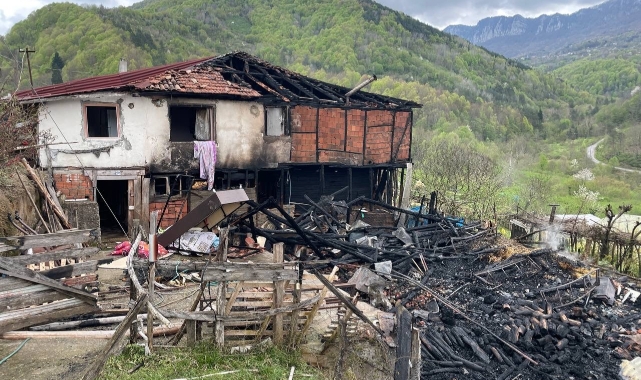 3 evin küle döndüğü yangında kundaklama şüphesi