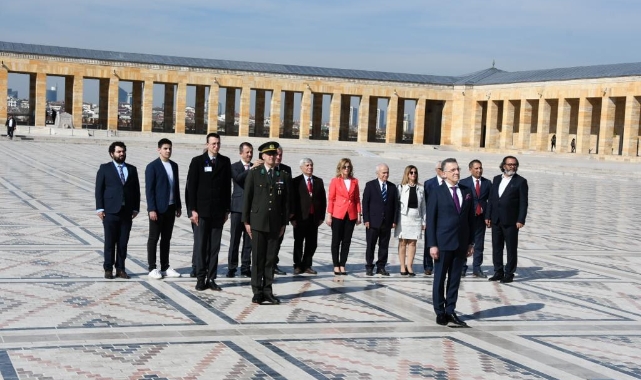 ADD’den Anıtkabir’e ziyaret