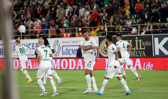 Alanyaspor 3 puanı tek golle aldı