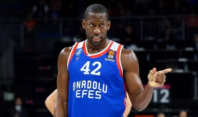 Anadolu Efes'li Bryant Dunston kazada yaralandı