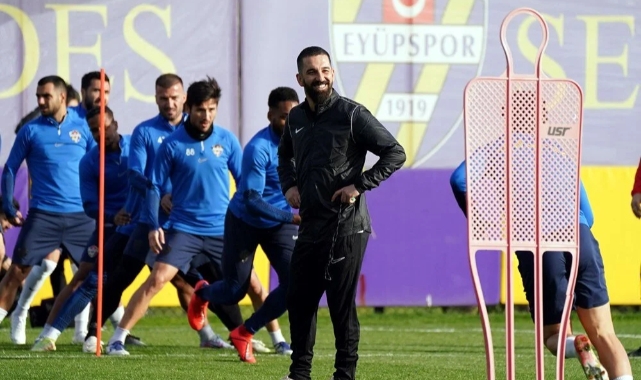 Arda Turan ilk antrenmanına çıktı