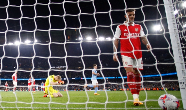 Arsenal, Manchester City karşısında dağıldı
