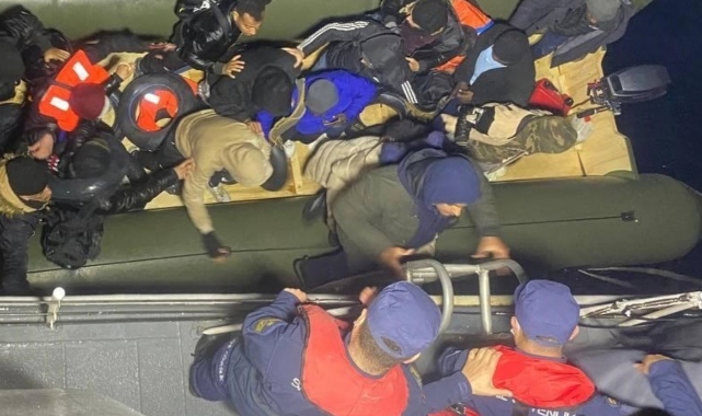 Ayvalık açıklarında düzensiz göçmen operasyonu