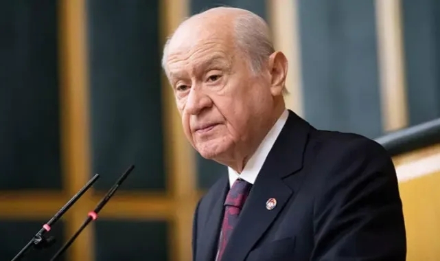 Bahçeli: "Seccadeye ayakla basana hoş görüyle bakılmaz"