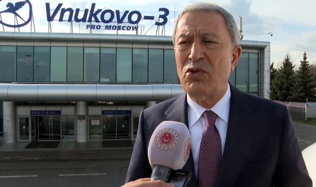 Bakan Akar: "Suriyelilerin dönüşünü amaçladığımızı paylaştık"