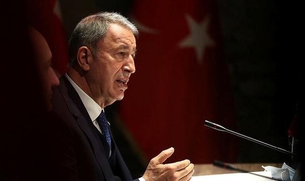Bakan Akar: “Teröristler için iki yol var”