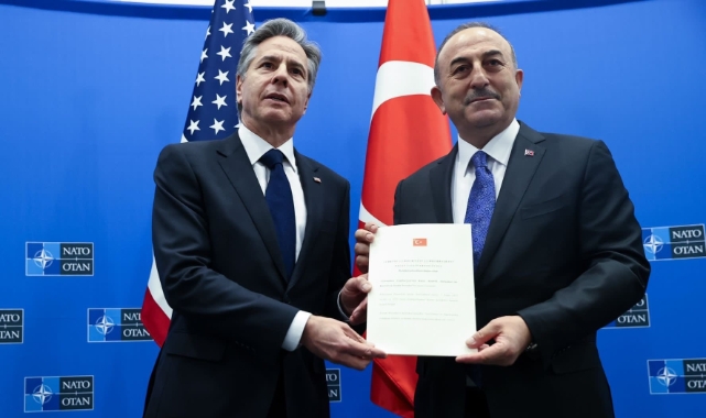 Bakan Çavuşoğlu: "Finlandiya'nın NATO'ya katılım onay belgesini ABD'ye teslim ettik"