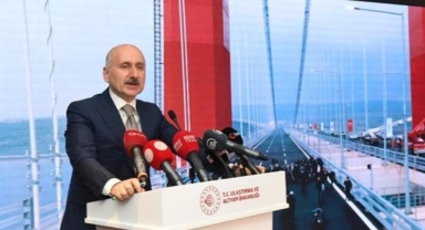 Bakan Karaismailoğlu: "Osmangazi Köprüsü'nde rekor kırıldı"