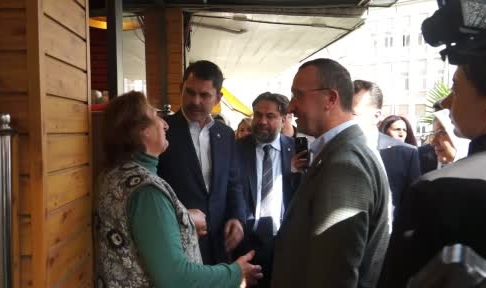 Bakan Kurum'dan esnaf ziyareti