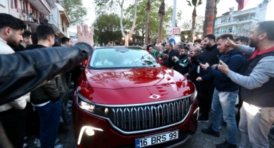 Bakan Varank TOGG Bursa'da için çekiliş yaptı