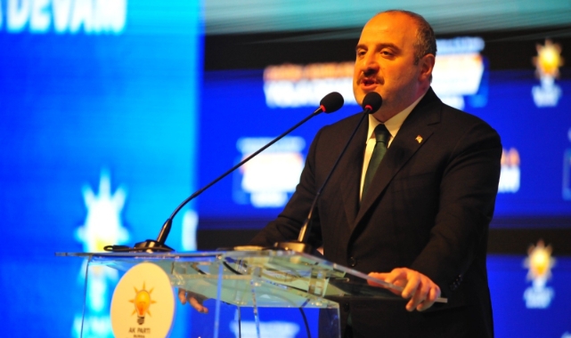Bakan Varank: "Türkiye devrimlere öncülük ediyor"
