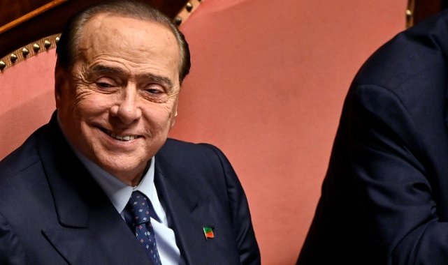 Berlusconi yoğun bakımda
