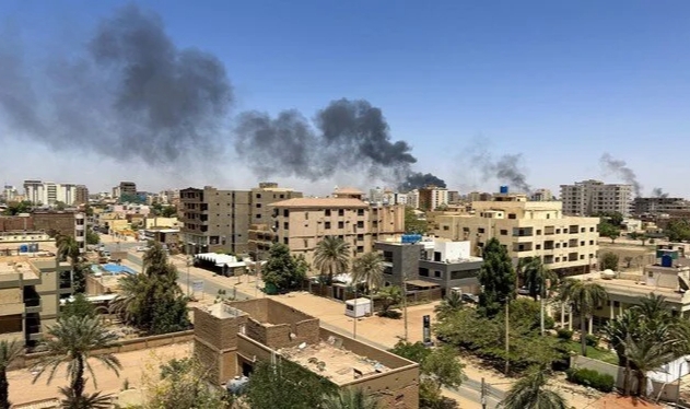 Bir ülke daha Sudan'dan vatandaşlarını tahliye ediyor