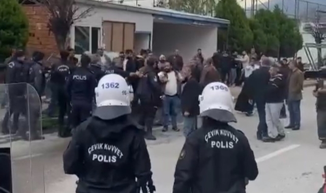 Bursa'da kaçak bina yıkımında polis silaha sarıldı!